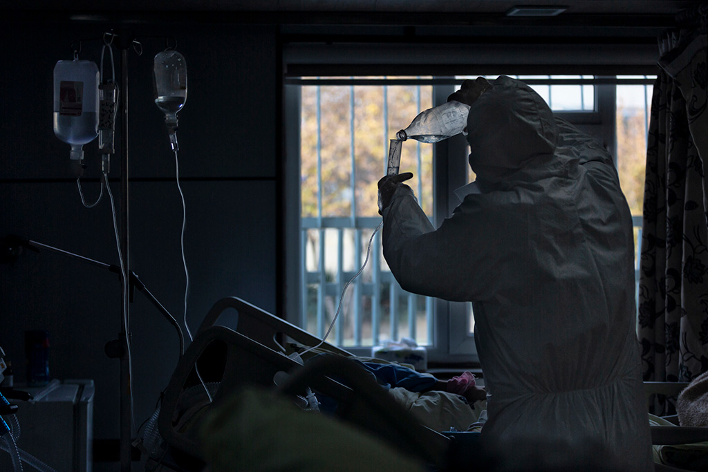 Image: Global HAI testing kits market will be driven by increased chronic diseases (Photo courtesy of Unsplash)